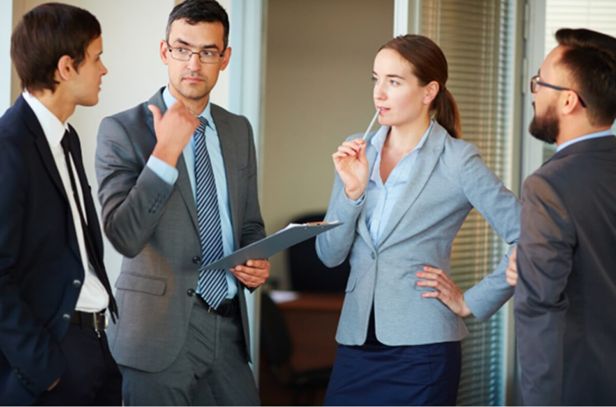 The Socratic Questioning Method applied to HR policy review